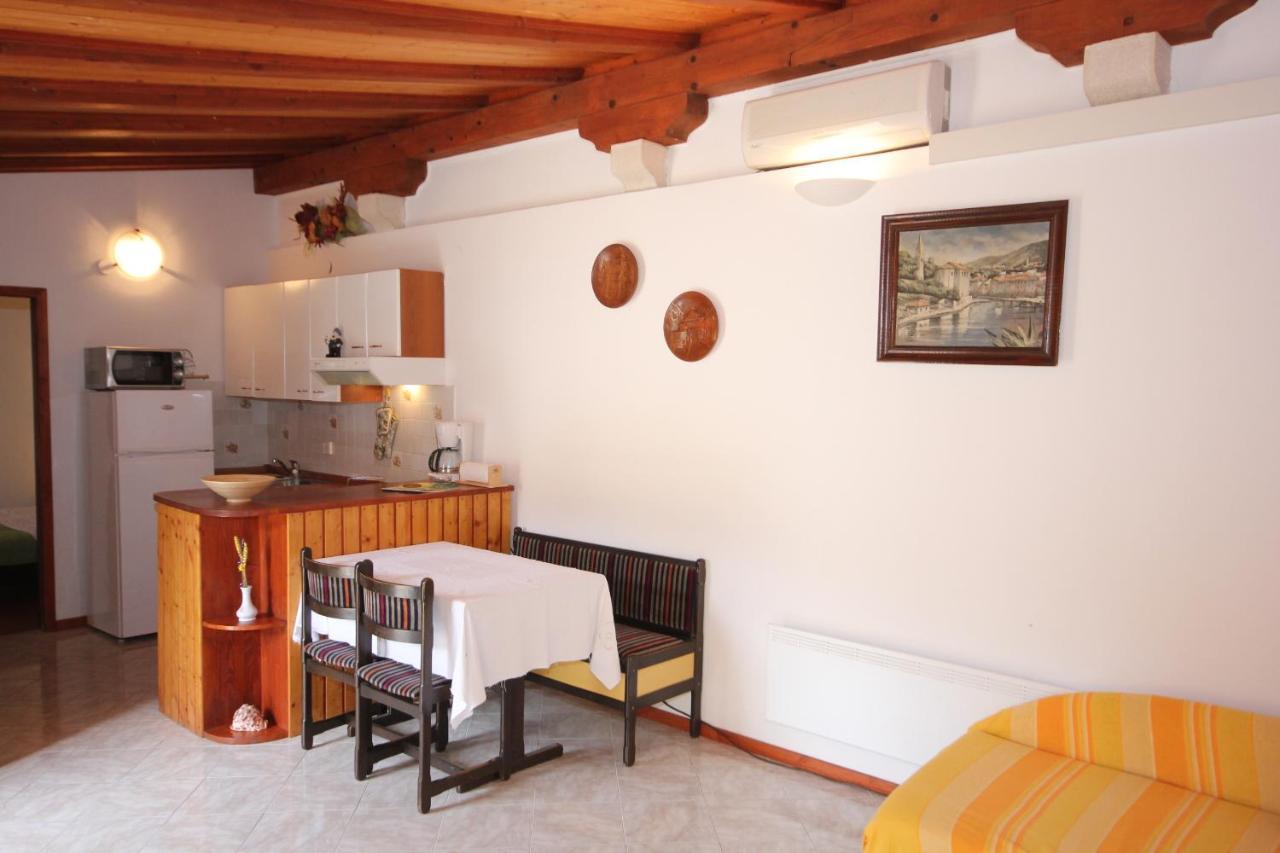 Apartments With A Parking Space Veli Losinj, Losinj - 8029 Exterior foto