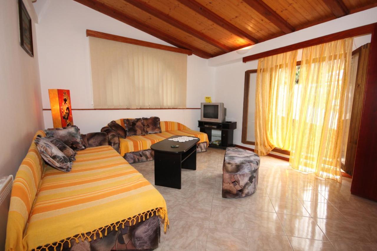 Apartments With A Parking Space Veli Losinj, Losinj - 8029 Exterior foto